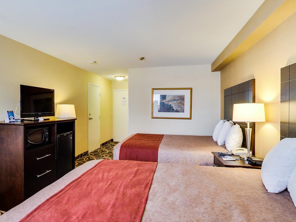 Travelodge By Wyndham Cambridge - Waterloo Екстериор снимка