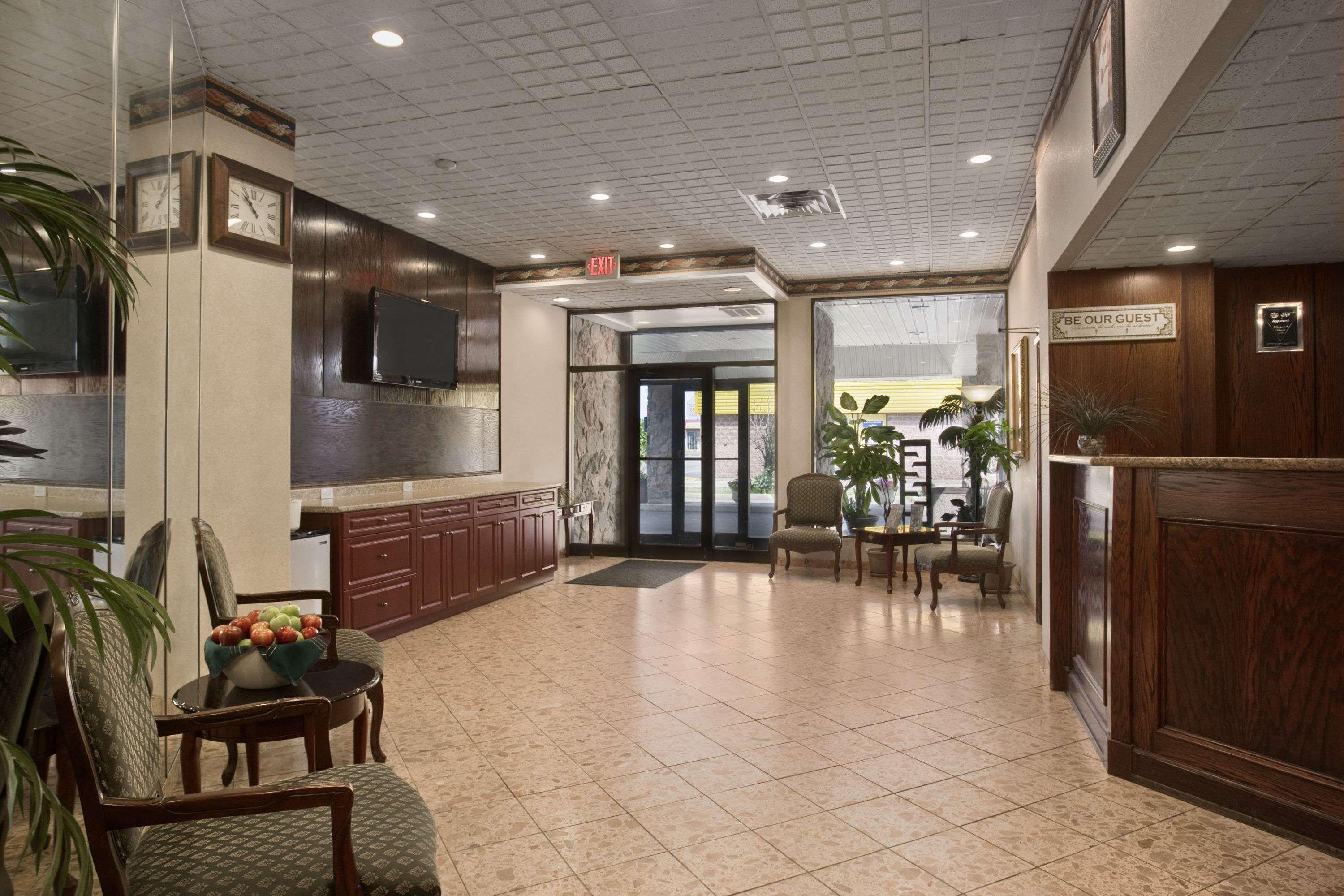 Travelodge By Wyndham Cambridge - Waterloo Екстериор снимка