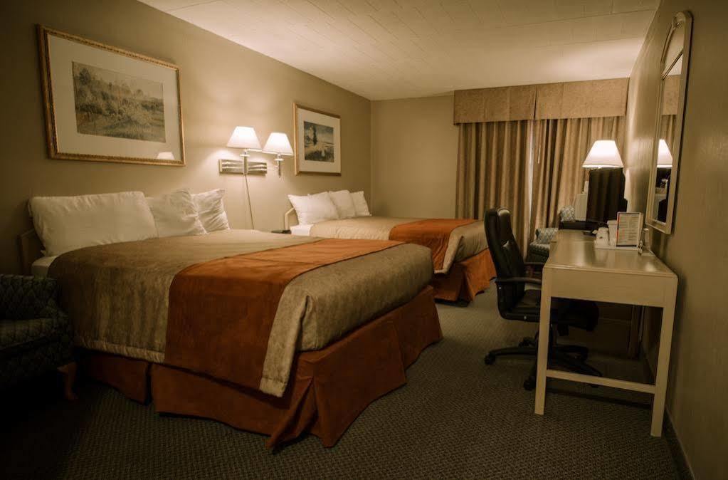Travelodge By Wyndham Cambridge - Waterloo Екстериор снимка
